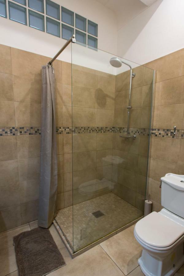 Backpackers Antibes Exterior foto